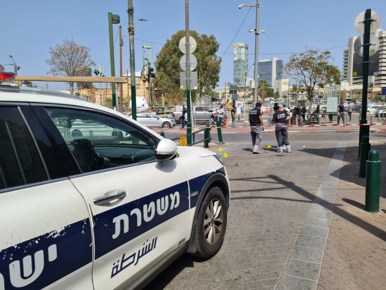 זירת רצח בשכונת נווה שאנן בתל אביב (צילום: דוברות המשטרה)