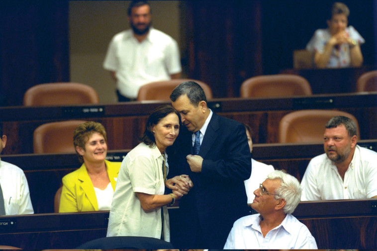 יעל דיין עם רה''מ ברק  (צילום: אבי אוחיון, לע''מ)