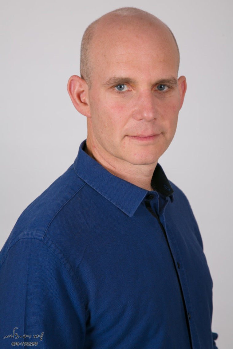 ד''ר רוני צבר