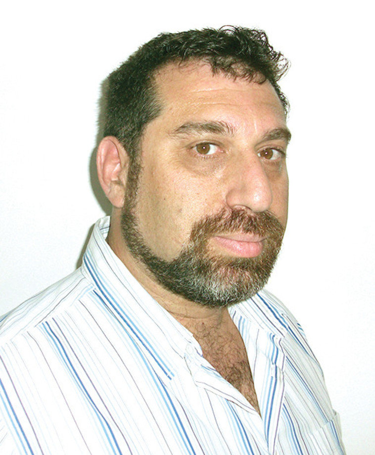 ניר שפיר, יועץ קורונה בבנק הפועלים