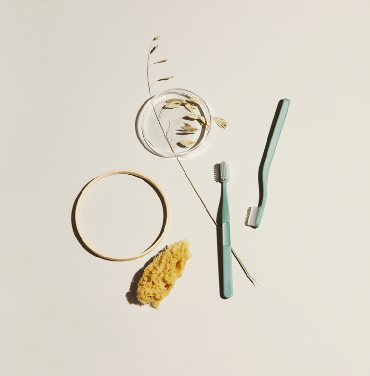  מברשת שיניים אקולוגית JORDAN. כל מוצרי ג'ורדן נמכרים ב-10 שקלים עד ה-5.5 ברשת סופרפארם