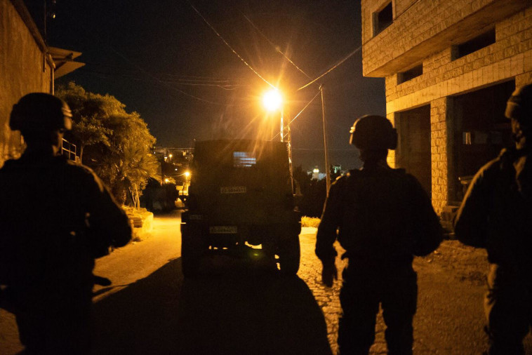 כוחות צה''ל בפעילות הלילית לאיתור המחבלים מצומת תפוח