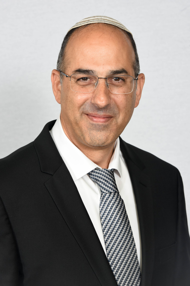 אורי יוניסי, ראש חטיבת קשרי לקוחות, בנק לאומי