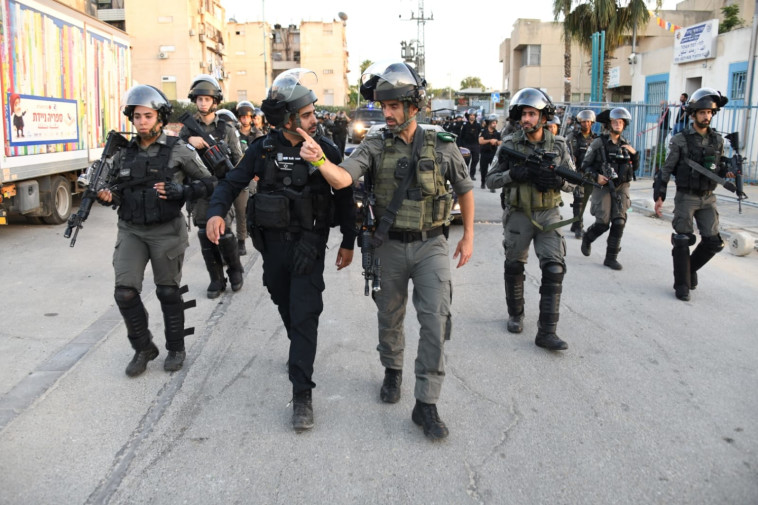 כוחות הביטחון נערכים לעימותים בלוד