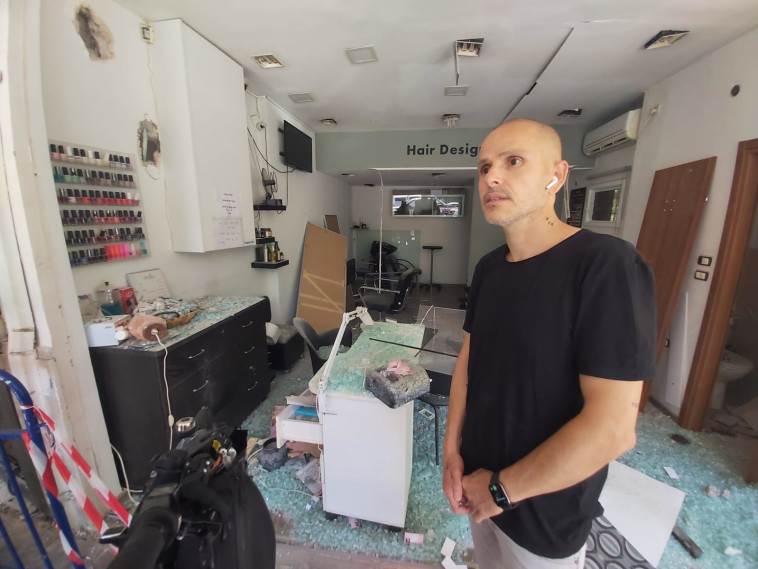 המספרה של עמי אלמישלי ברמת גן