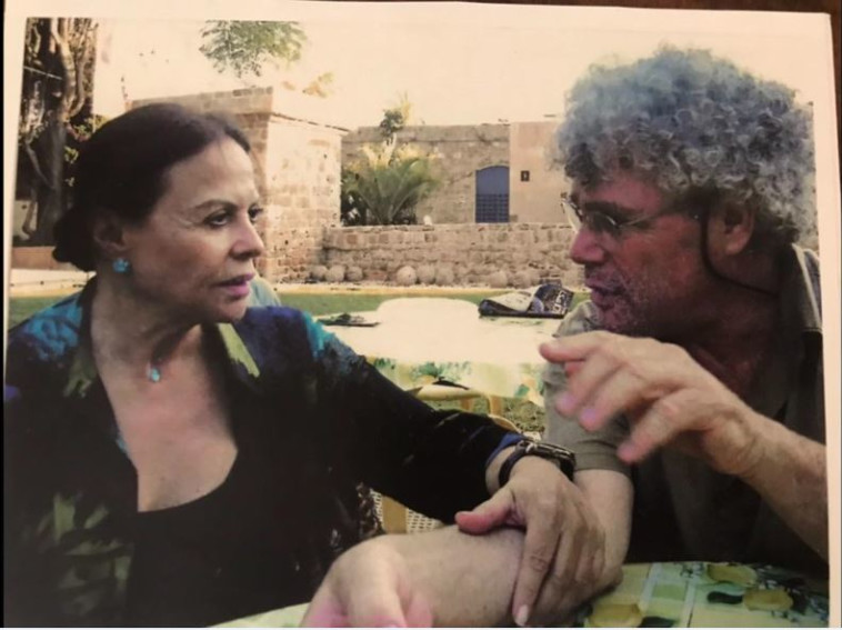 איציק ויינגרטן, גילה אלמגור