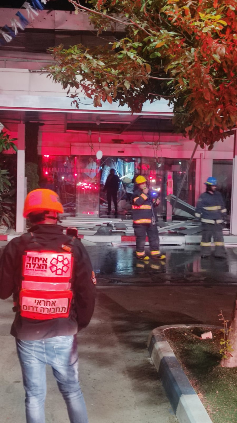 שדרות נפילה נוספת במפעל של אסם . ללא נפגעים.