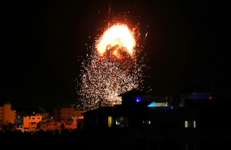 תקיפות אוויריות של ישראל ברצועת עזה, במסגרת מבצע ''שומר החומות'' (צילום: REUTERS/Mohammed Salem)