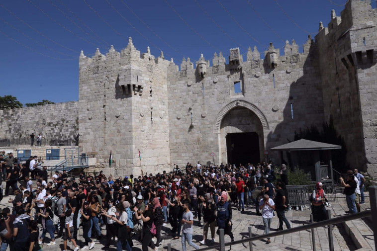 המחאה בשער שכם