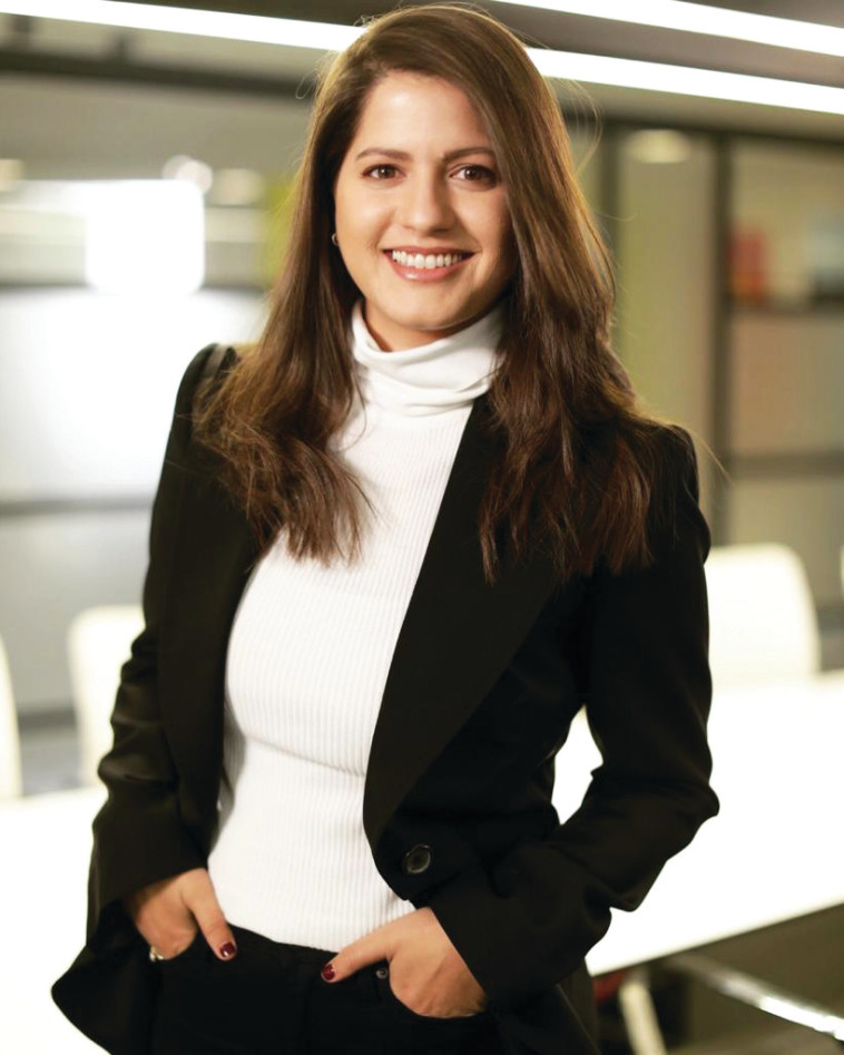 הדר צור, יועצת תקשורת בחברת ''דבי תקשורת''