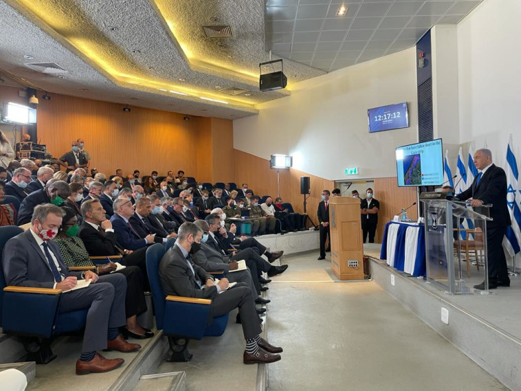 התדרוך לכתבים זרים