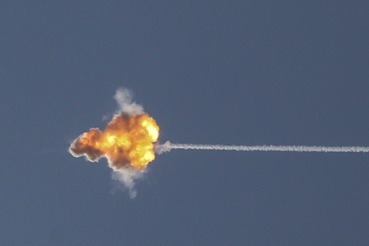 יירוט רקטות בישראל (צילום: REUTERS/Ammar Awad)