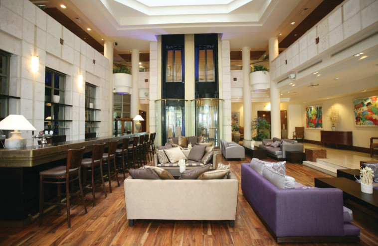 מלון קראון פלאזה בחיפה (צילום: יח''צ)