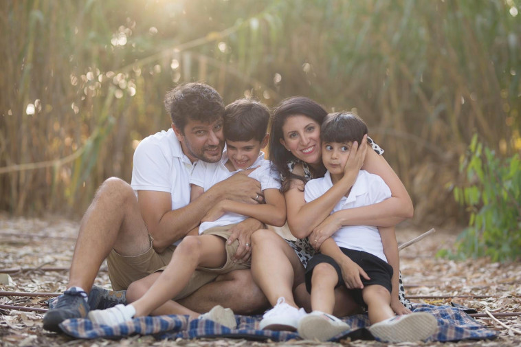 ערן איילון ז''ל ובני משפחתו (צילום: באדיבות המשפחה)