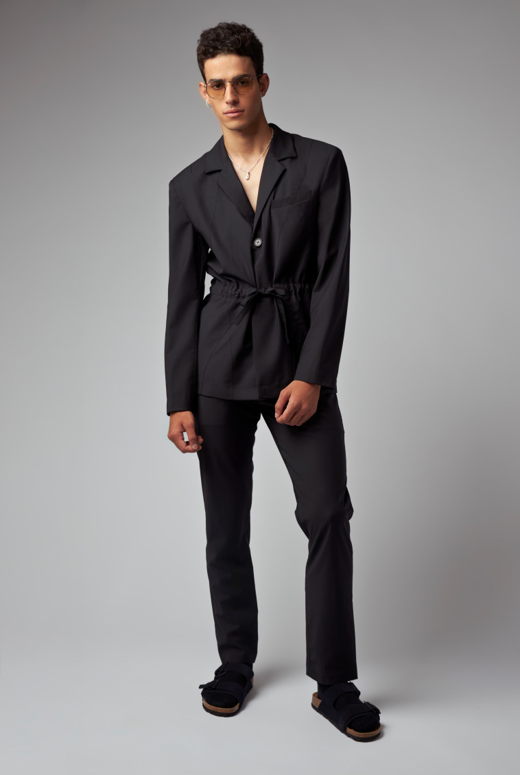 חליפה בעיצוב אור יאיר ביטון ל-HIGHLIGHT STUDIO. חליפה: 3,500 שקל