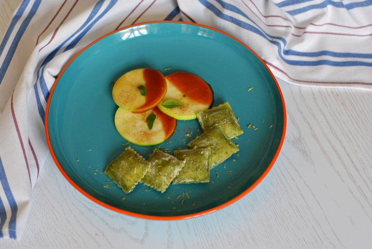  תפוחי עץ בקרמל, דבש וקינמון של שף־קונדיטור משה גלפרין