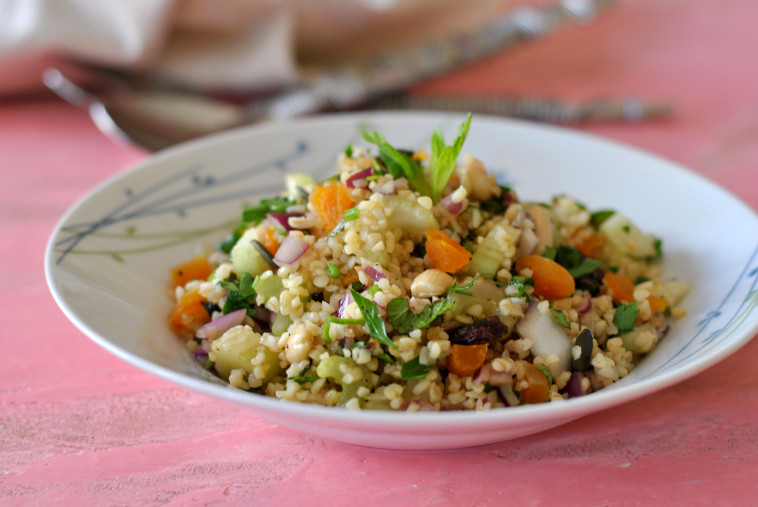 סלט בורגול וירקות