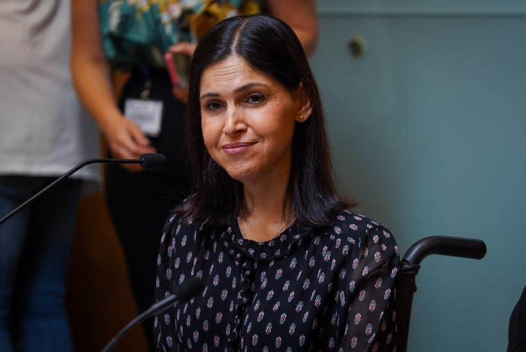 קארין אלהרר