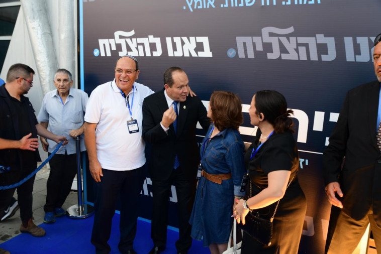 ברקת בכנס בגני התערוכה