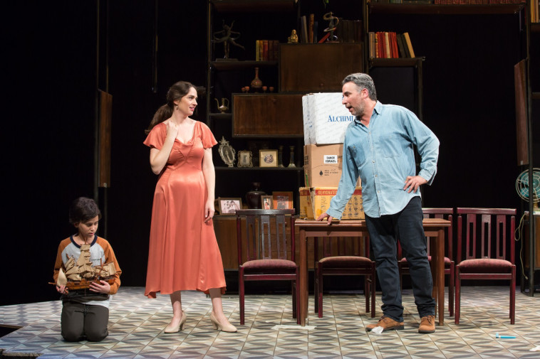 מתוך ההצגה ''הדירה של רוזה''