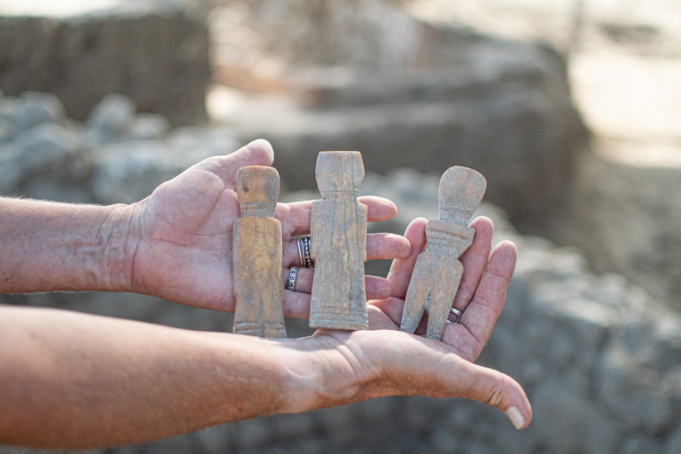בובות העצם שנמצאו מהתקופה האסלאמית