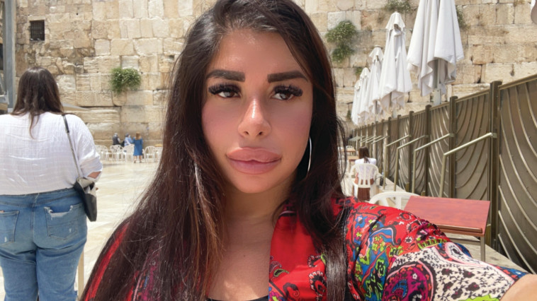  סוזנה זלוטסקי, בתה של יוליה