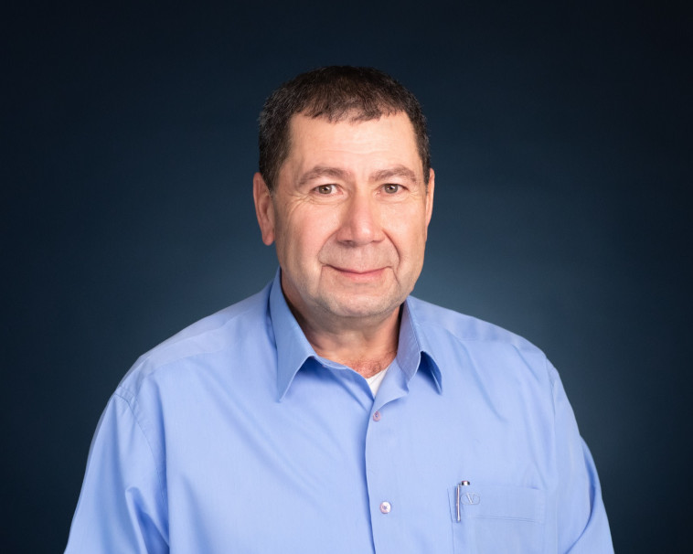 מופיד מרעי, כחול לבן