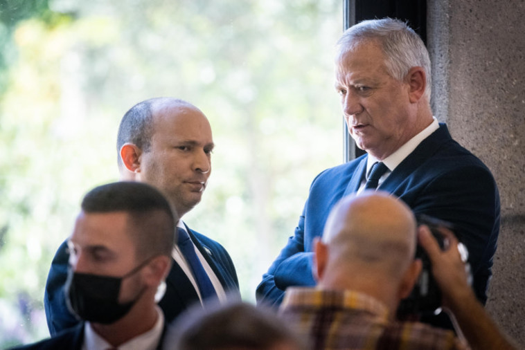 בני גנץ ונפתלי בנט