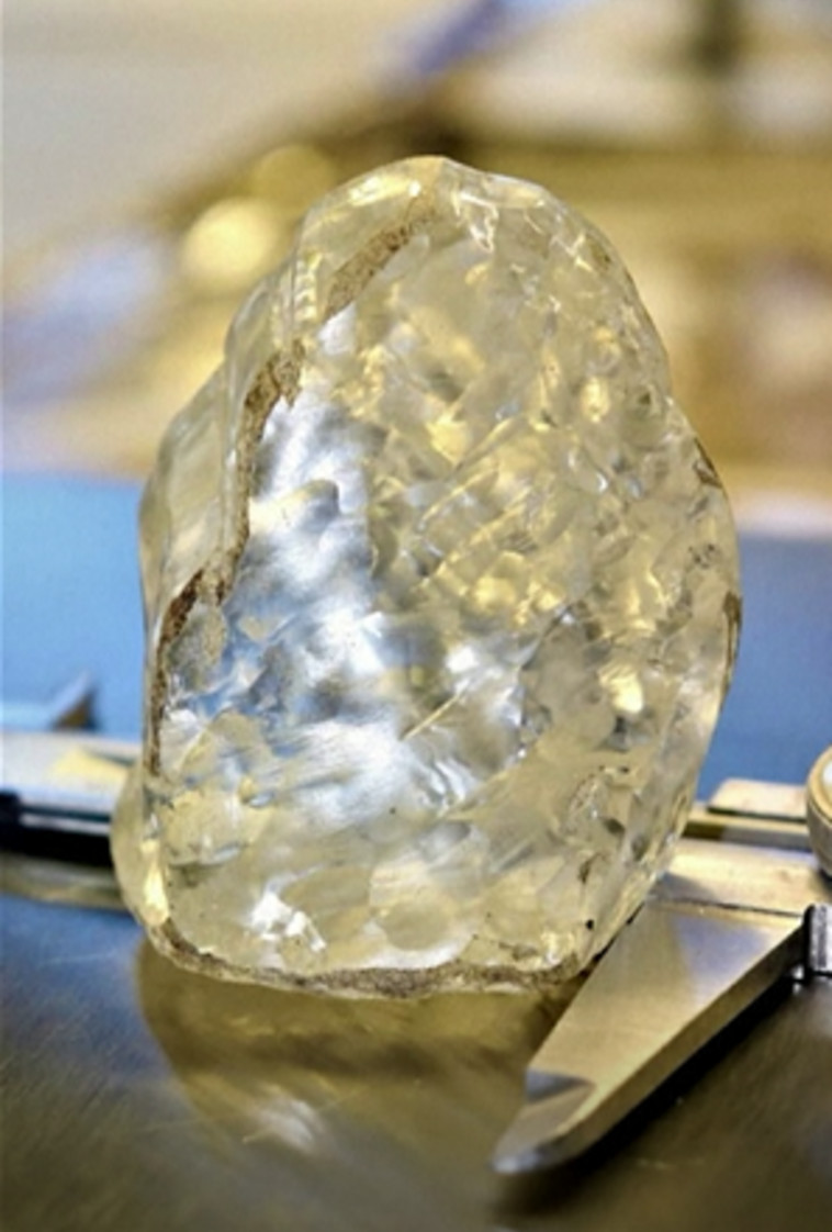 היהלום שהתגלה בבוטסואנה (צילום: צילום מסך מתוך רויטרס)