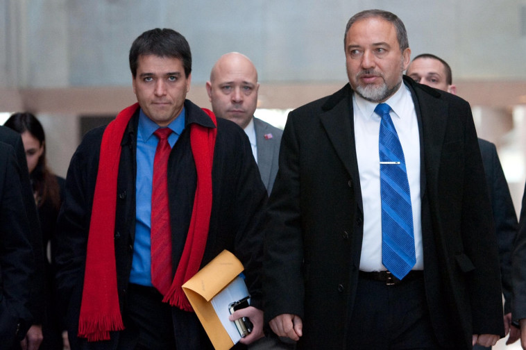 אביגדור ליברמן ושרון שלום