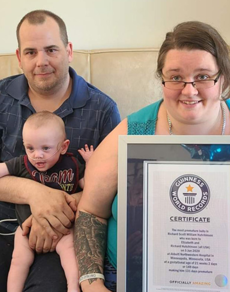 ריצ'רד והוריו חוגגים שנה 