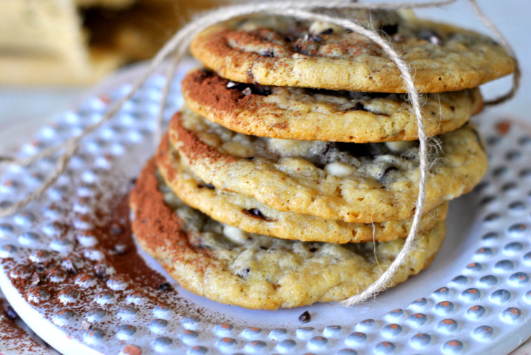 עוגיות שוקולד צ'יפס ממולאות