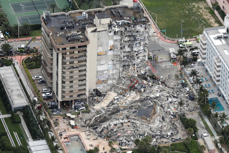 הבניין שקרס במיאמי (צילום: רויטרס)