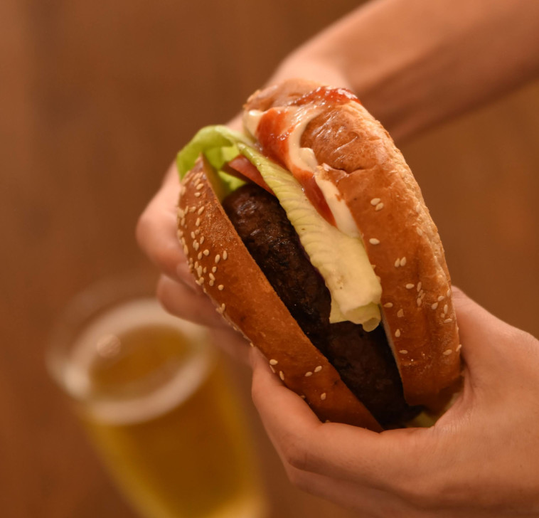 ההמבורגר הטבעוני של מיכלאנג'לו