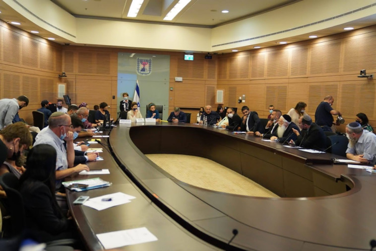 הדיון בוועדה המסדרת