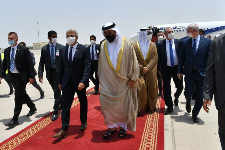 המשלחת הישראלית בראשות יאיר לפיד נחתה באיחוד האמירויות (צילום: שלומי אמסלם, לע