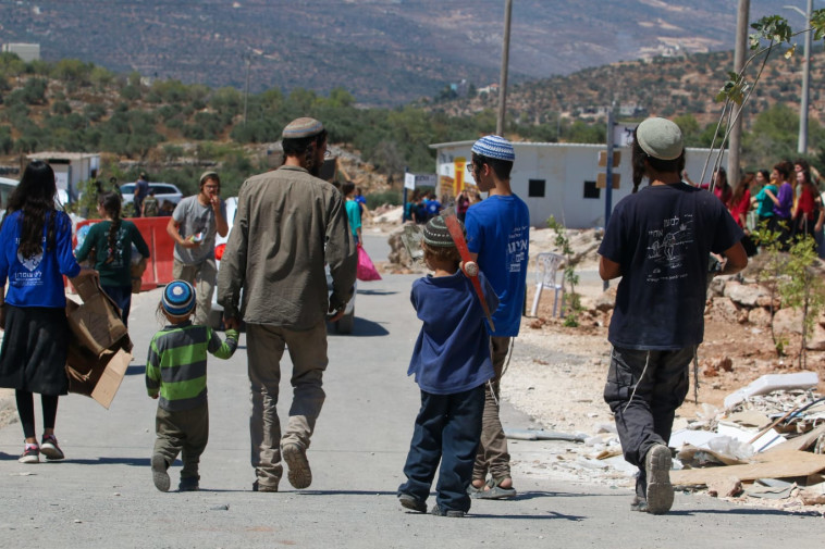 המאחז אביתר בגדה המערבית