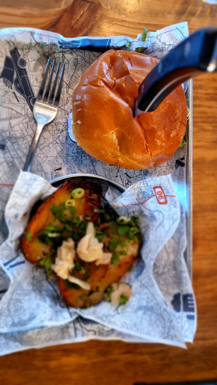 מסעדת ''כביש90'' 