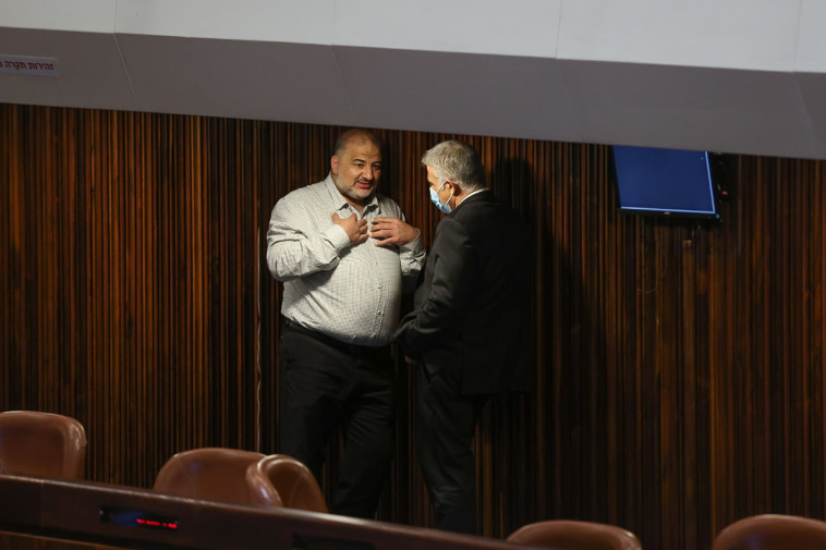 יאיר לפיד, מנסור עבאס