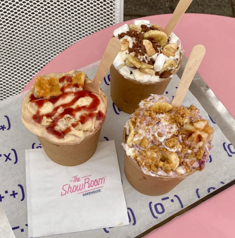 שואו רום בננה פודינג