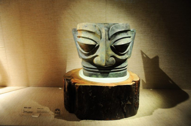 אחד מחפצי האומנות שעשויים להוכיח את קיומם של חייזרים 