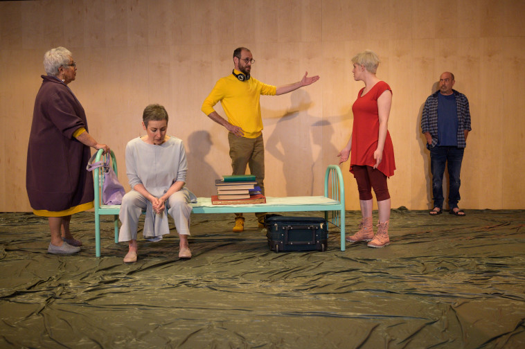 ''בסימן הלוטוס''