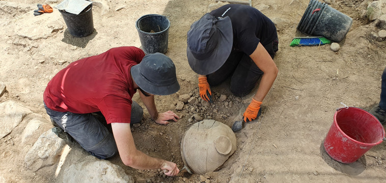 חשיפת קנקן מימי השופטים בחורבת אל ראעי
