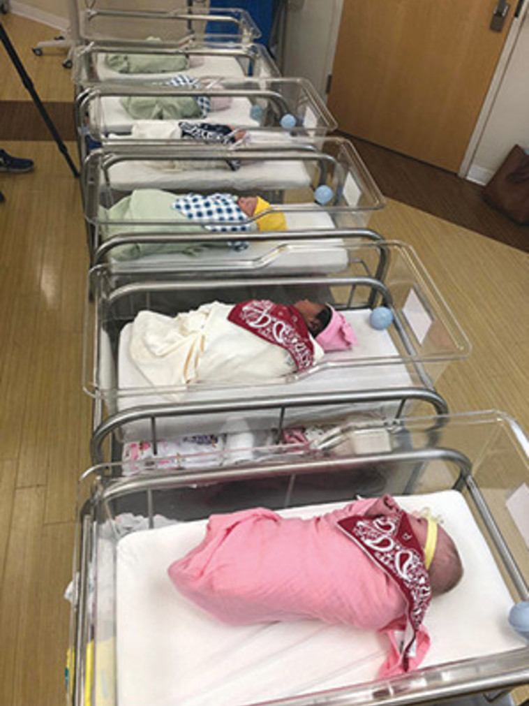 חלק מהתינוקות שנולדו בבית החולים בטקסס