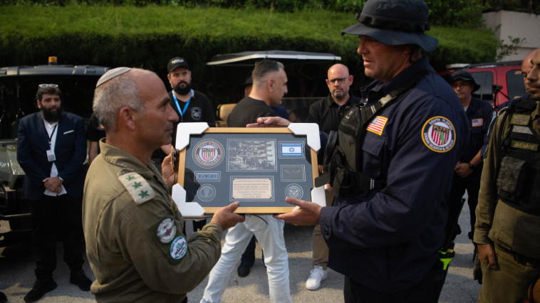 תעודת ההוקרה למשלחת הישראלית במיאמי