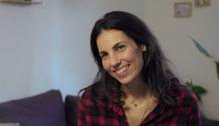 מעיין, חתונה ממבט ראשון