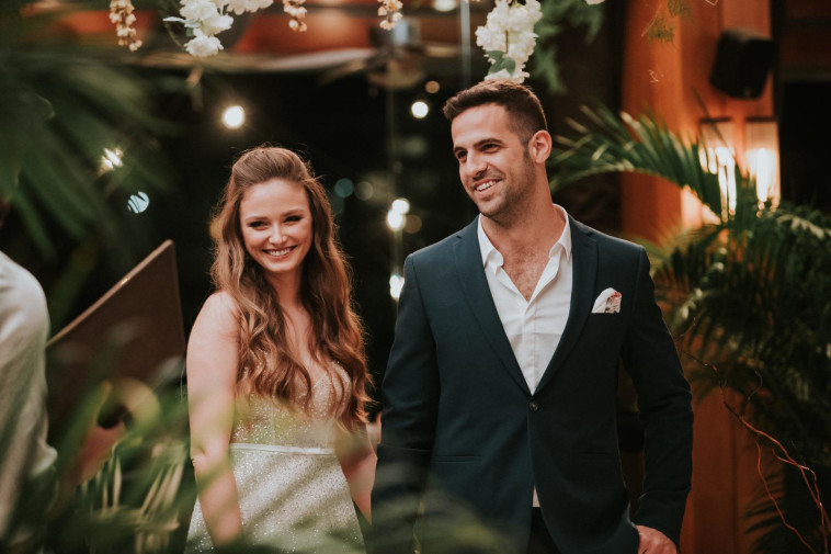 קארין שניידרמן, איתמר עמי, חתונה ממבט ראשון