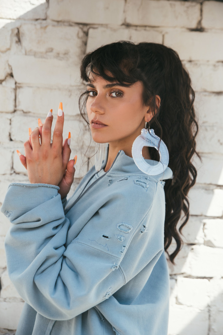 יסמין מועלם