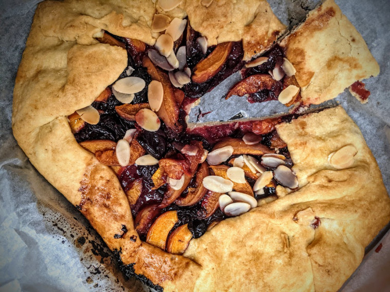 גאלט דובדבנים ומשמשים