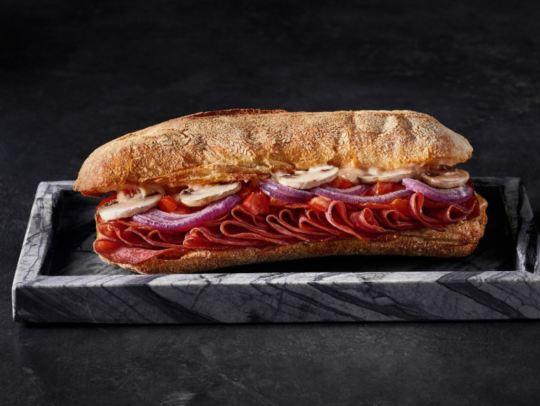 הכריכים החדשים של דומינוס